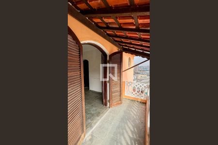 Casa à venda com 223m², 3 quartos e 4 vagasVaranda Suíte