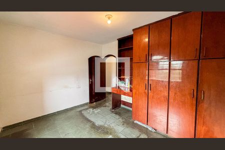 Casa à venda com 223m², 3 quartos e 4 vagasQuarto 1