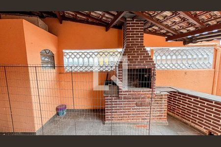 Casa à venda com 223m², 3 quartos e 4 vagasQuintal - Churrasqueira 