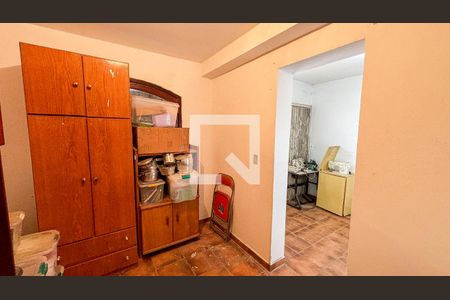 Casa à venda com 223m², 3 quartos e 4 vagasQuarto - Dispensa