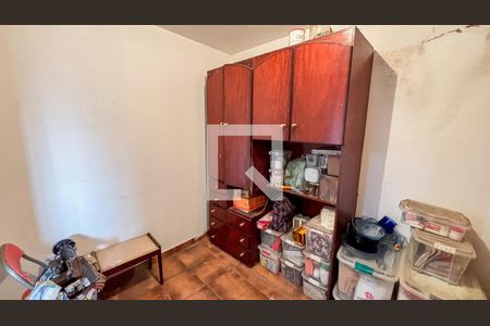 Casa à venda com 223m², 3 quartos e 4 vagasQuarto - Dispensa