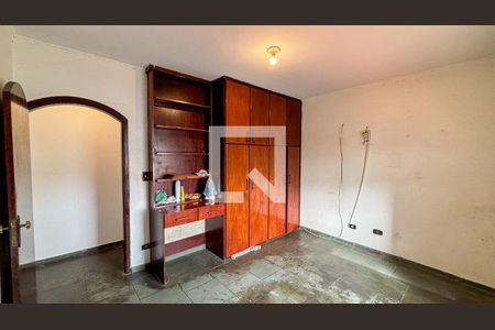 Casa à venda com 223m², 3 quartos e 4 vagasQuarto 1