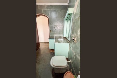 Casa à venda com 223m², 3 quartos e 4 vagasBanheiro