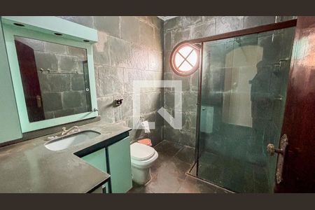 Casa à venda com 223m², 3 quartos e 4 vagasBanheiro