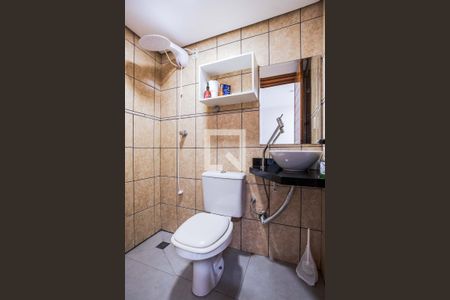 Casa à venda com 187m², 3 quartos e 3 vagas Casa à venda com 187m², 3 quartos e 3 vagasBanheiro de serviço