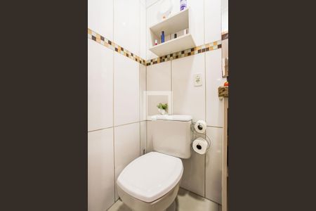 Casa à venda com 187m², 3 quartos e 3 vagas Casa à venda com 187m², 3 quartos e 3 vagasLavabo