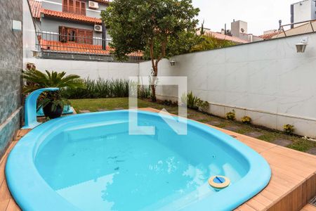 Casa à venda com 187m², 3 quartos e 3 vagas Casa à venda com 187m², 3 quartos e 3 vagasPiscina