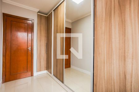 Casa à venda com 187m², 3 quartos e 3 vagas Casa à venda com 187m², 3 quartos e 3 vagasQuarto 2