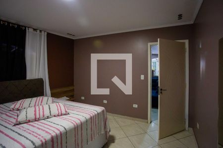 Casa à venda com 252m², 3 quartos e 3 vagasQuarto Suite