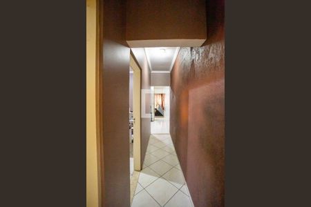 Casa à venda com 252m², 3 quartos e 3 vagasCorredor