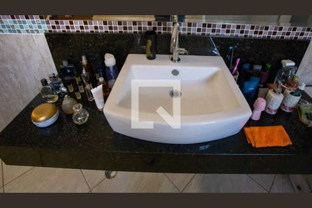 Casa à venda com 252m², 3 quartos e 3 vagasBanheiro da Suíte