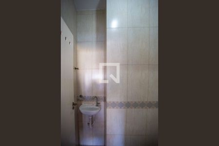 Casa à venda com 252m², 3 quartos e 3 vagasBanheiro de serviço