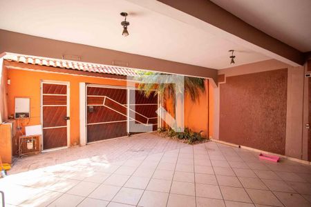 Casa à venda com 252m², 3 quartos e 3 vagasGaragem