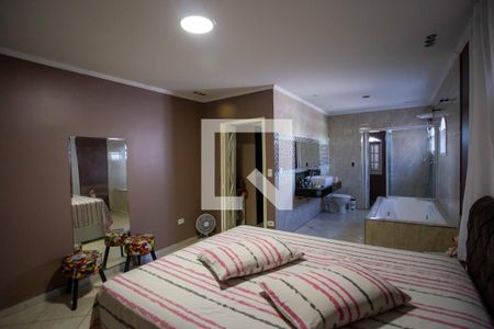 Casa à venda com 252m², 3 quartos e 3 vagasQuarto Suite