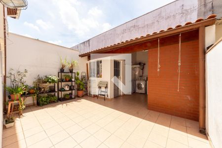 Casa à venda com 225m², 4 quartos e 2 vagasÁrea de Serviço