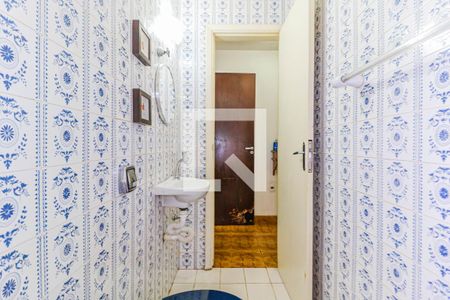 Casa à venda com 225m², 4 quartos e 2 vagasLavabo