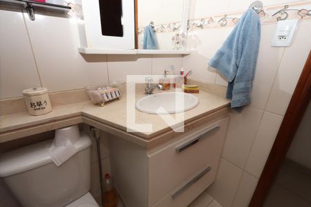 Casa à venda com 175m², 3 quartos e 2 vagasBanheiro da Suíte