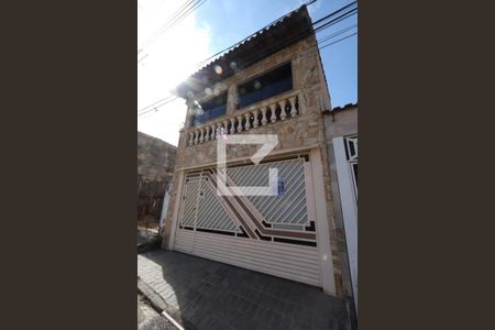 Casa à venda com 175m², 3 quartos e 2 vagasFachada