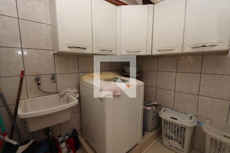 Casa à venda com 175m², 3 quartos e 2 vagasLavanderia
