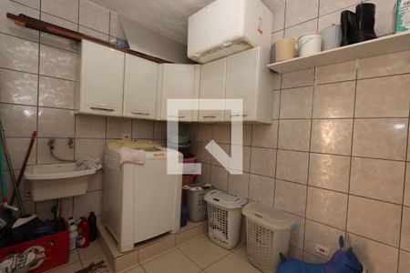Casa à venda com 175m², 3 quartos e 2 vagasLavanderia