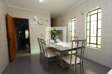 Casa à venda com 175m², 3 quartos e 2 vagasCopa/Cozinha
