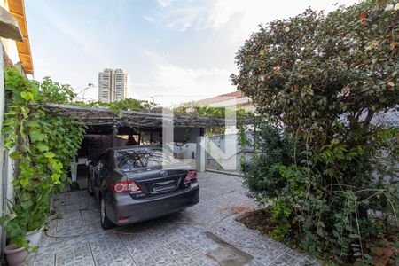 Casa à venda com 240m², 3 quartos e 4 vagasQuintal/Garagem