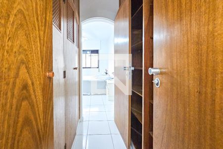 Apartamento para alugar com 118m², 3 quartos e 2 vagascloset