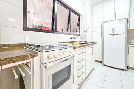 Apartamento para alugar com 118m², 3 quartos e 2 vagasCozinha