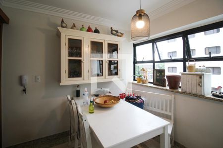 Apartamento à venda com 149m², 4 quartos e 2 vagasCopa