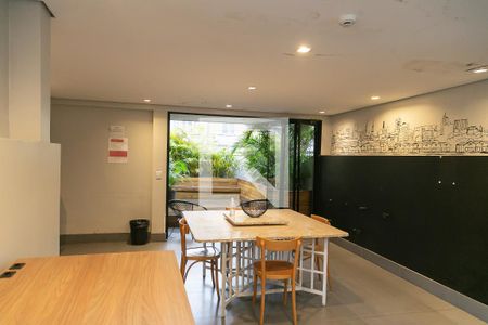 Studio à venda com 27m², 1 quarto e sem vagaÁrea comum - Salão de festas