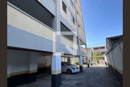 Apartamento à venda com 69m², 2 quartos e 1 vagaFachada e estacionamento
