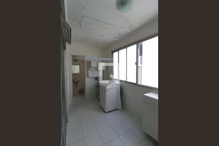 Apartamento à venda com 138m², 3 quartos e 1 vagaÁrea de Serviço