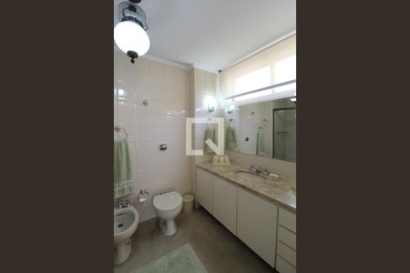 Apartamento à venda com 138m², 3 quartos e 1 vagaBanheiro da Suíte