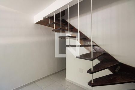 Sala  de casa para alugar com 2 quartos, 68m² em Chácara Califórnia, São Paulo