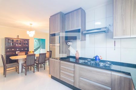 Casa à venda com 166m², 3 quartos e 2 vagas Casa à venda com 166m², 3 quartos e 2 vagasCozinha