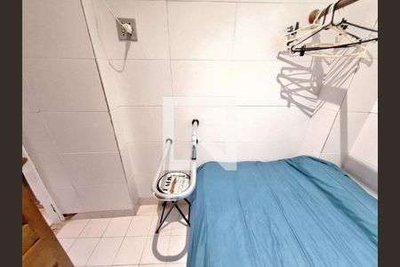 Casa à venda com 250m², 5 quartos e 2 vagas Casa à venda com 250m², 5 quartos e 2 vagasQuarto de serviço