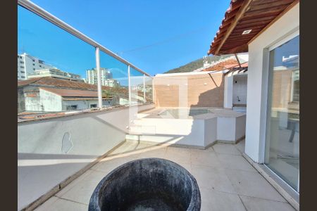 Casa à venda com 250m², 5 quartos e 2 vagas Casa à venda com 250m², 5 quartos e 2 vagasTerraço