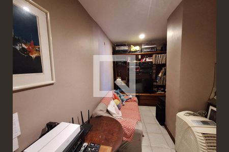 Casa à venda com 250m², 5 quartos e 2 vagas Casa à venda com 250m², 5 quartos e 2 vagasSuíte 1