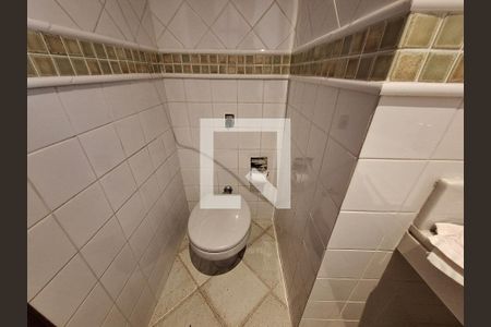 Casa à venda com 250m², 5 quartos e 2 vagas Casa à venda com 250m², 5 quartos e 2 vagasBanheiro da suíte 1