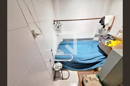 Casa à venda com 250m², 5 quartos e 2 vagas Casa à venda com 250m², 5 quartos e 2 vagasQuarto de serviço