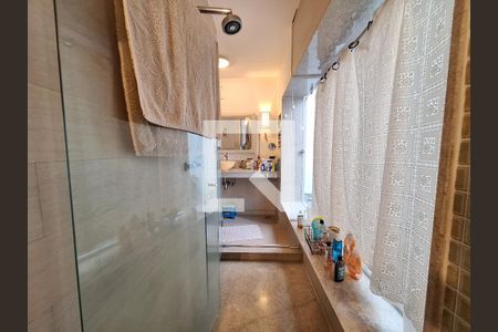 Casa à venda com 250m², 5 quartos e 2 vagas Casa à venda com 250m², 5 quartos e 2 vagasBanheiro da suíte 2