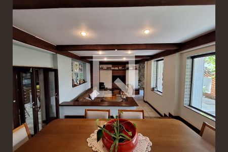 Sala de casa à venda com 5 quartos, 250m² em Humaitá, Rio de Janeiro