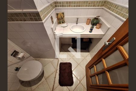 Casa à venda com 250m², 5 quartos e 2 vagas Casa à venda com 250m², 5 quartos e 2 vagasBanheiro da suíte 1