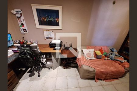 Casa à venda com 250m², 5 quartos e 2 vagas Casa à venda com 250m², 5 quartos e 2 vagasSuíte 1