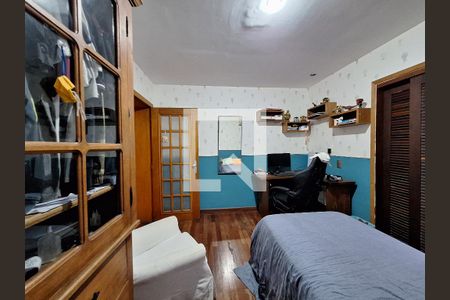 Casa à venda com 250m², 5 quartos e 2 vagas Casa à venda com 250m², 5 quartos e 2 vagasQuarto 3