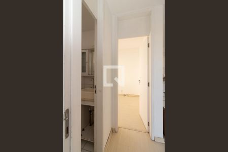 Apartamento para alugar com 50m², 2 quartos e sem vaga Apartamento para alugar com 50m², 2 quartos e sem vagaCorredor