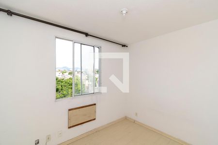Quarto 1 de apartamento para alugar com 2 quartos, 50m² em Parada de Lucas, Rio de Janeiro