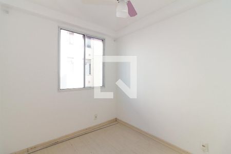 Quarto 1 de apartamento para alugar com 2 quartos, 50m² em Parada de Lucas, Rio de Janeiro