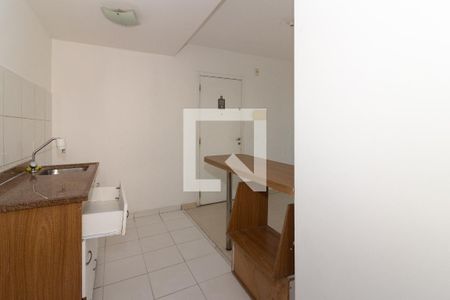 Apartamento para alugar com 50m², 2 quartos e sem vaga Apartamento para alugar com 50m², 2 quartos e sem vagaCozinha e Área de Serviço
