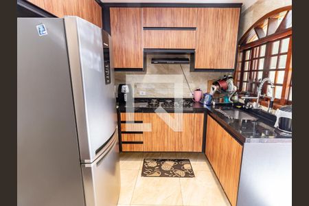 Casa à venda com 250m², 3 quartos e 3 vagas Casa à venda com 250m², 3 quartos e 3 vagasCozinha